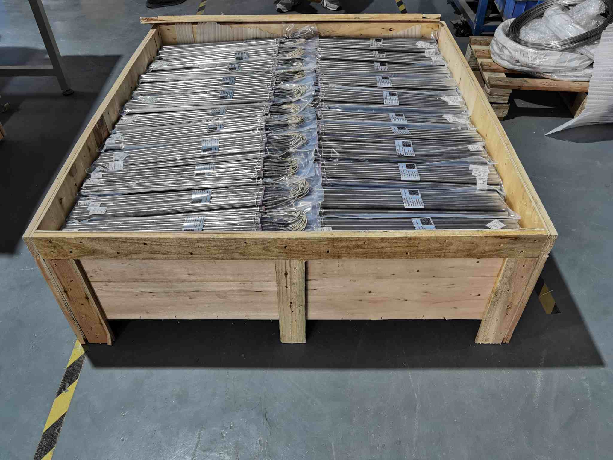 El nuevo envío por lotes de tubos de calefacción eléctrica de cabezal único de gama alta de la industria de semiconductores de calefacción eléctrica de Hongda ayuda a la fabricación de chips Control de temperatura de precisión